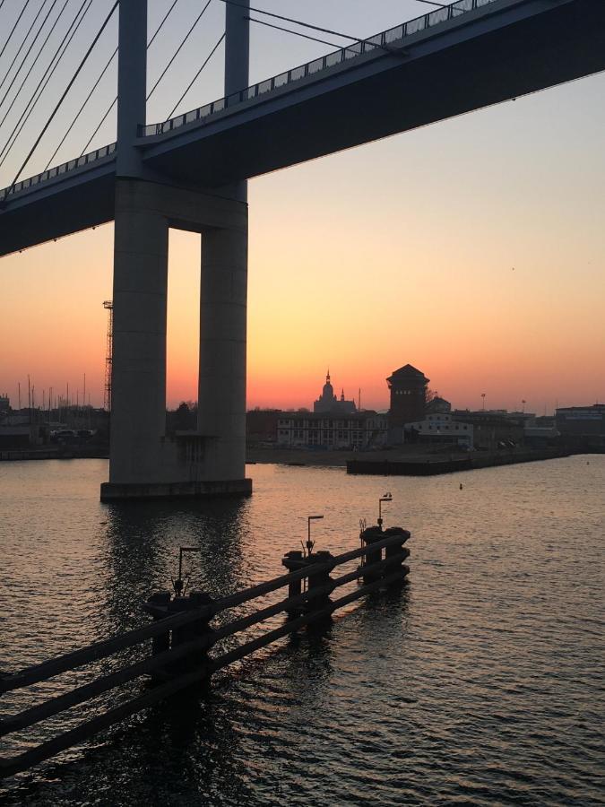 Strandgut Und Feuerstein Gustow  Bagian luar foto